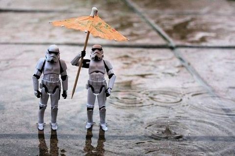 stormtroopers-in-the-rain.jpg